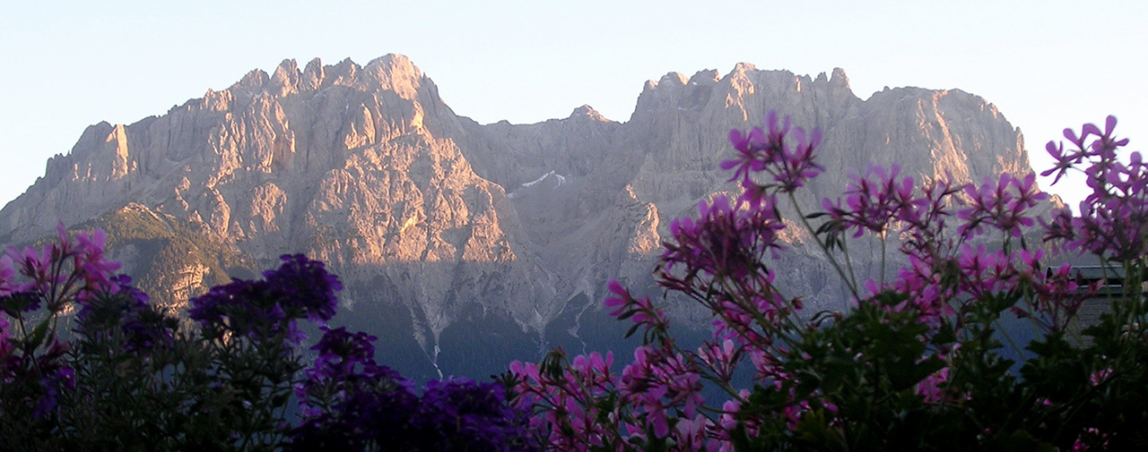 Ausblick von unserem Balkon zu den Lienzer Dolomiten - Ferienhaus Sporer